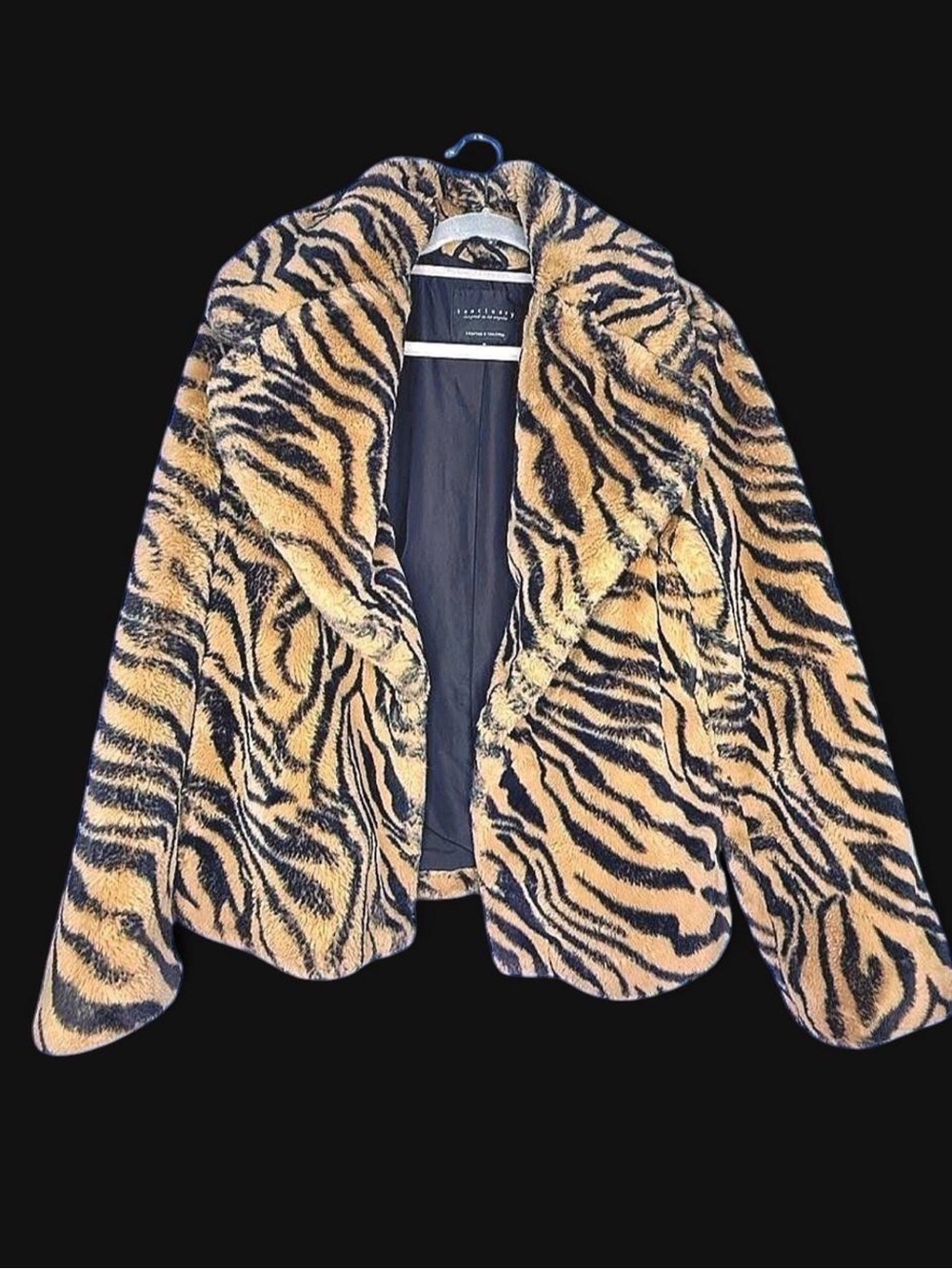 Sanctuary Tiger-Print Faux Fur Jacket in Black and Tan. Size Medium. - Picture 3 of 10